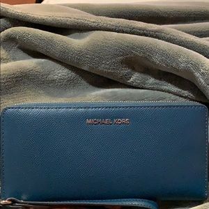 Brand new teal Michael Kors wallet